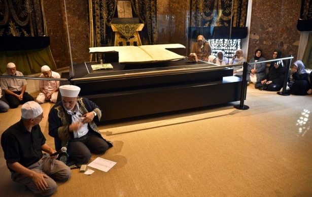 Hırka-i şerif ziyarete açıldı 14