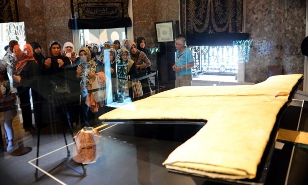 Hırka-i şerif ziyarete açıldı 18