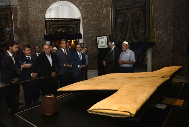 Hırka-i şerif ziyarete açıldı 2