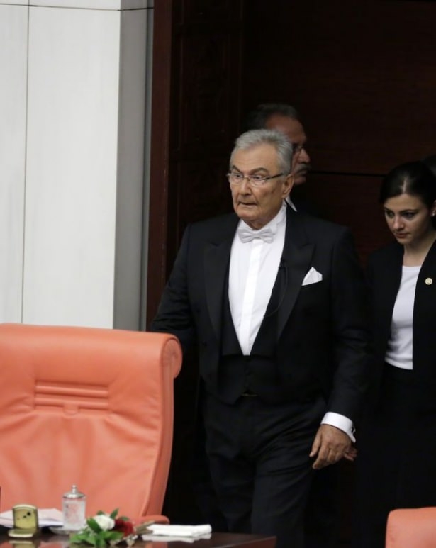 Meclis'te 25. Dönem 12