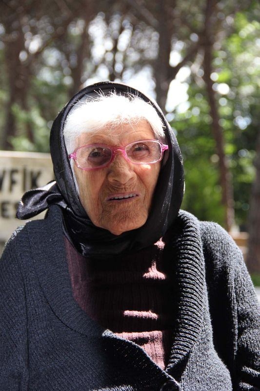 15 yıl oldu! Kemal Sunal, mezarı başında anıldı 7