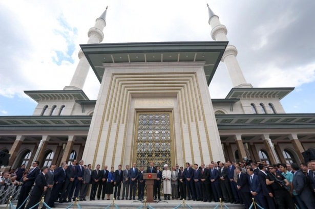 Beştepe Millet Camii dualarla açıldı 36