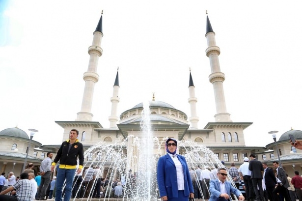 Beştepe Millet Camii dualarla açıldı 37