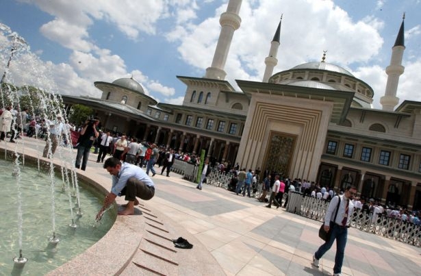 Beştepe Millet Camii dualarla açıldı 4