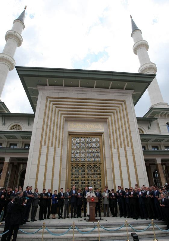 Beştepe Millet Camii dualarla açıldı 7
