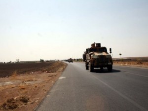 Suriye sınırına askeri sevkiyat başladı