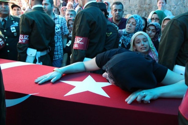 Şehide gözyaşlarıyla veda! 8