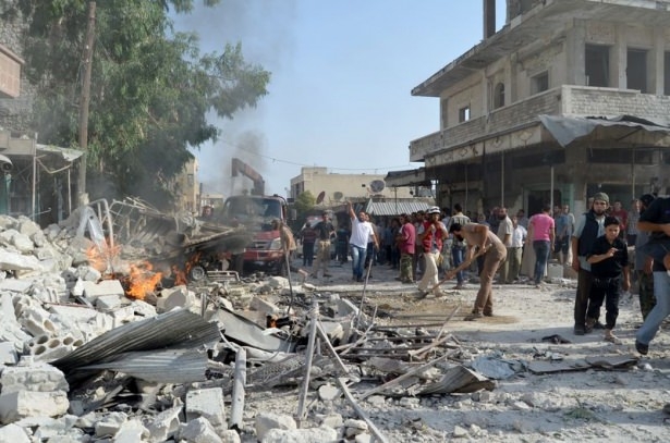 Sınıra Suriye savaş uçağı düştü 12