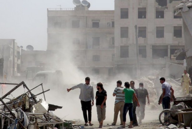 Sınıra Suriye savaş uçağı düştü 4