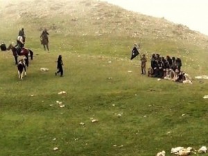 Canlı canlı gömüp patlattılar