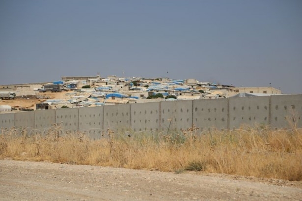 Suriye sınırına 3 metrelik beton duvar 10