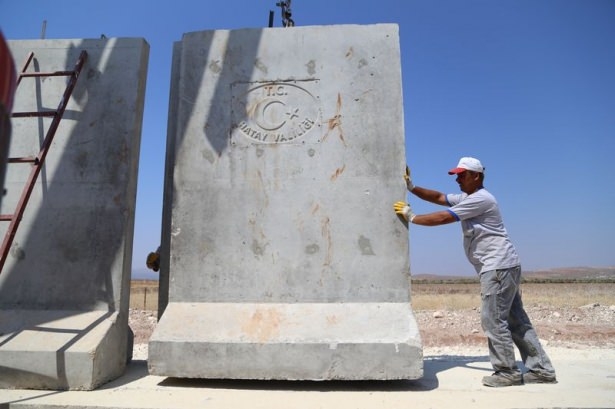 Suriye sınırına 3 metrelik beton duvar 12