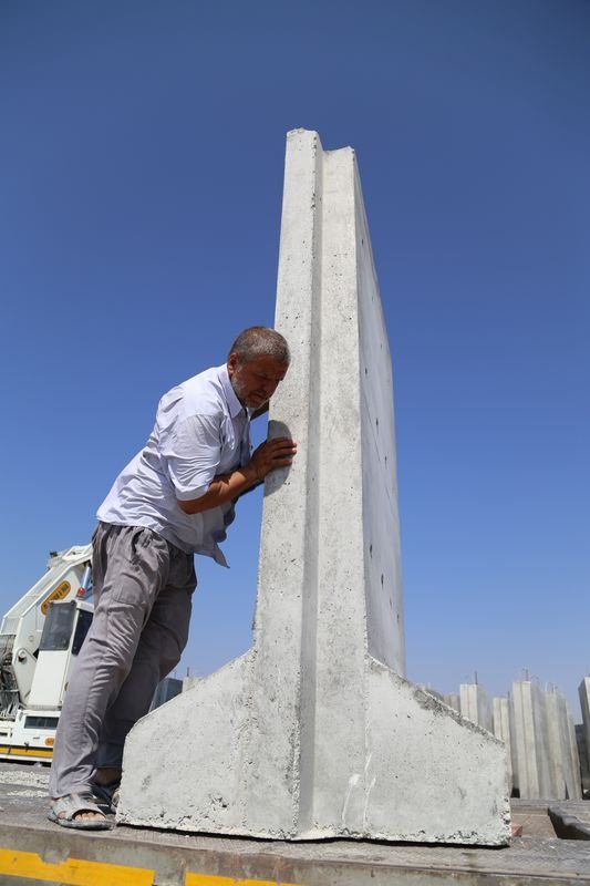 Suriye sınırına 3 metrelik beton duvar 14