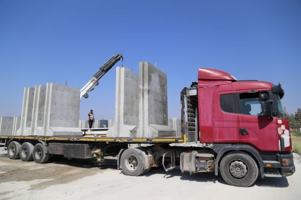 Suriye sınırına 3 metrelik beton duvar 21