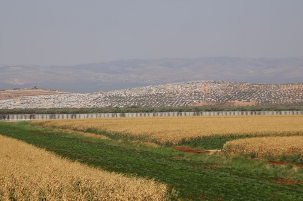 Suriye sınırına 3 metrelik beton duvar 26