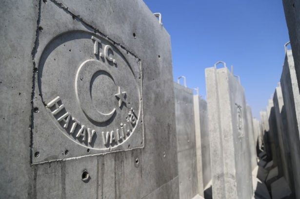 Suriye sınırına 3 metrelik beton duvar 5