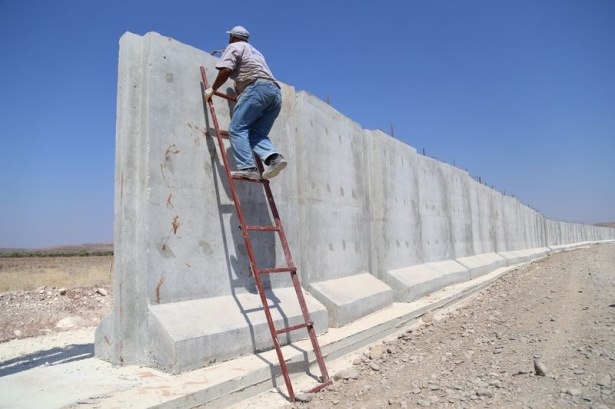 Suriye sınırına 3 metrelik beton duvar 9