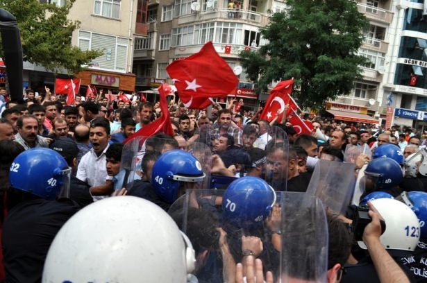 Şehit cenazesi öncesi gerginlik 4