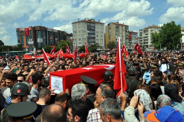 Şehit cenazesi öncesi gerginlik 9