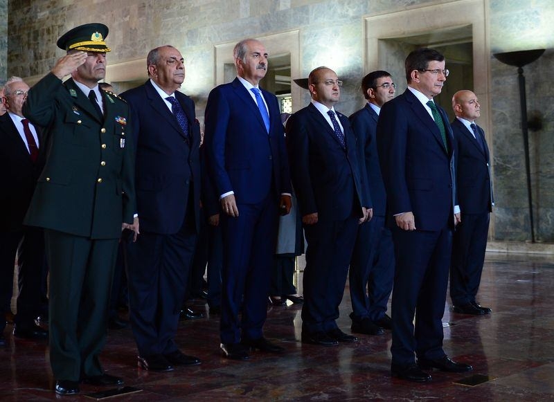 Kabine üyeleri Anıtkabir'de 15