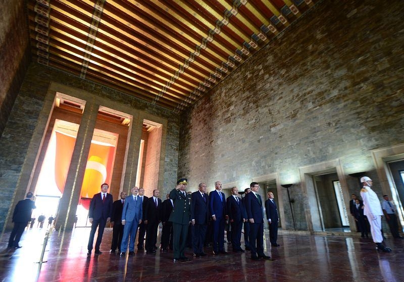 Kabine üyeleri Anıtkabir'de 16