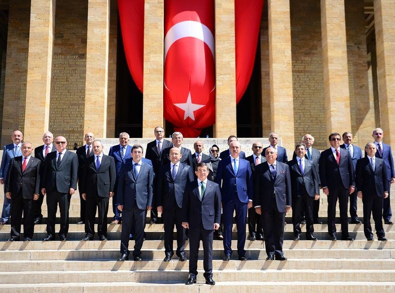 Kabine üyeleri Anıtkabir'de 23