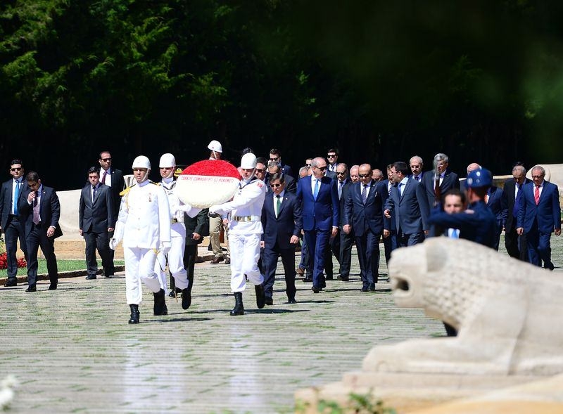 Kabine üyeleri Anıtkabir'de 3