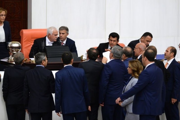 TBMM'de gergin dakikalar 18