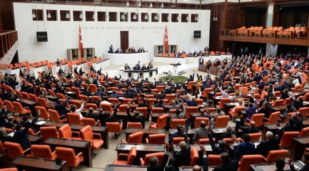 TBMM'de gergin dakikalar 23