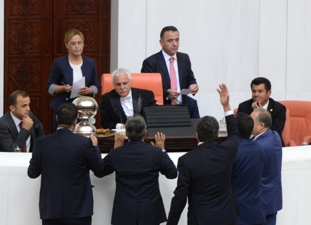 TBMM'de gergin dakikalar 26
