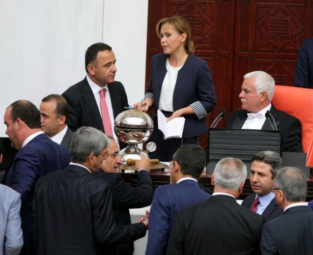 TBMM'de gergin dakikalar 35