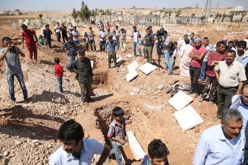 Minik Aylan, gözyaşlarıyla toprağa verildi 6