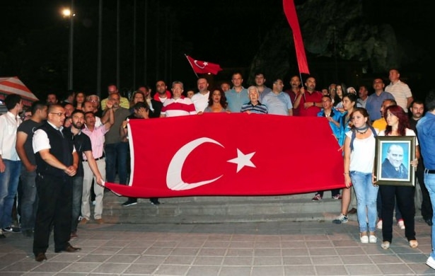 Dağlıca saldırısı vatandaşları sokağa döktü 1