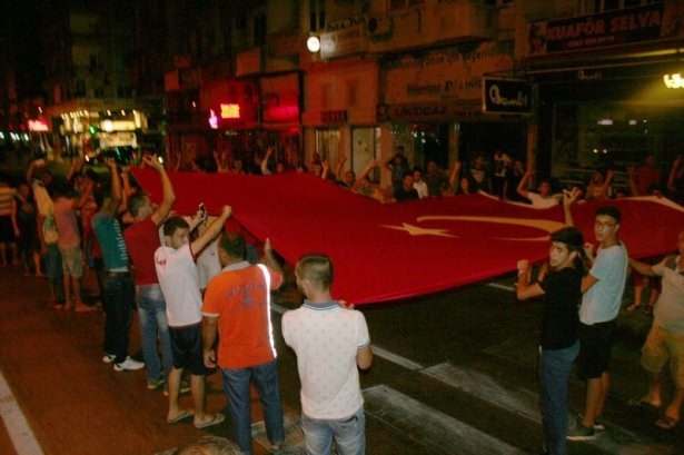 Dağlıca saldırısı vatandaşları sokağa döktü 11