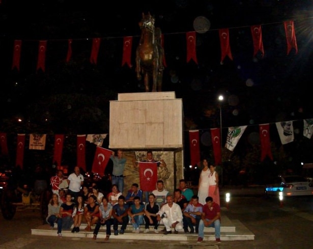 Dağlıca saldırısı vatandaşları sokağa döktü 12