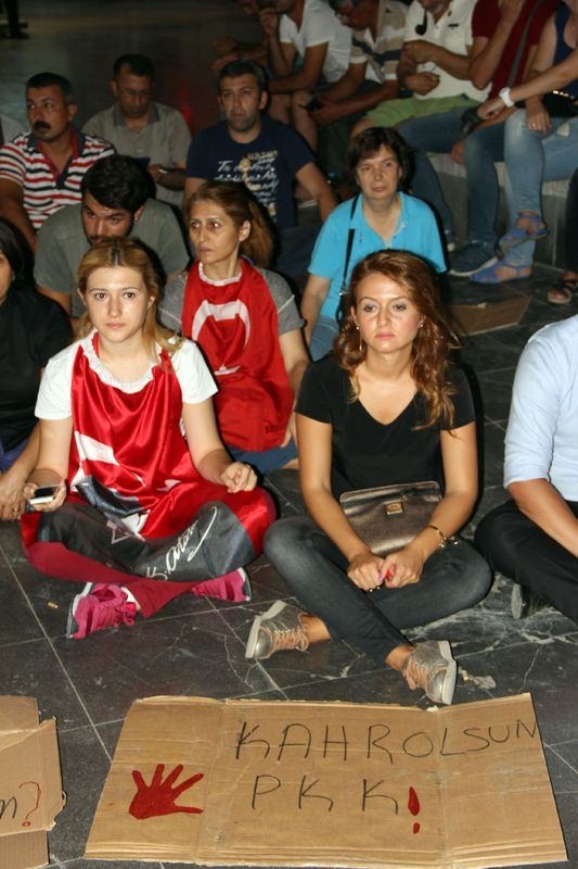 Dağlıca saldırısı vatandaşları sokağa döktü 17