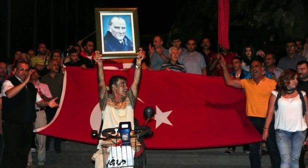 Dağlıca saldırısı vatandaşları sokağa döktü 34