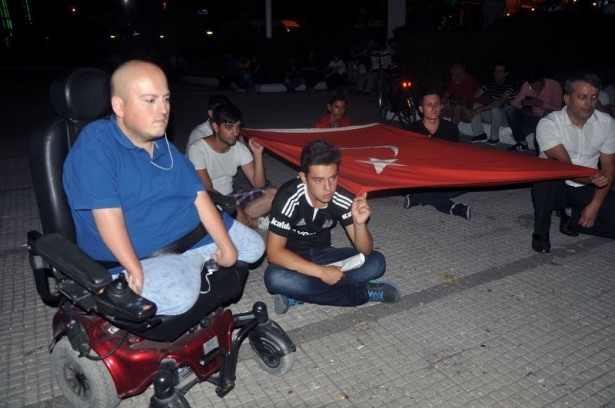 Dağlıca saldırısı vatandaşları sokağa döktü 6