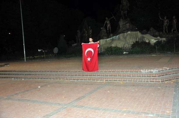 Dağlıca saldırısı vatandaşları sokağa döktü 7