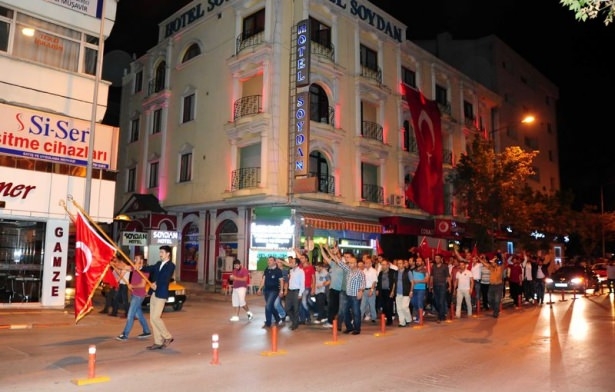 Dağlıca saldırısı vatandaşları sokağa döktü 77