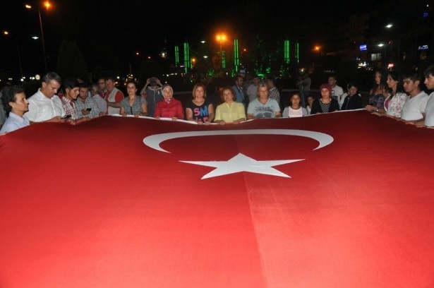 Dağlıca saldırısı vatandaşları sokağa döktü 81