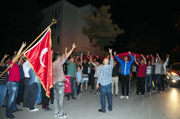 Dağlıca saldırısı vatandaşları sokağa döktü 86