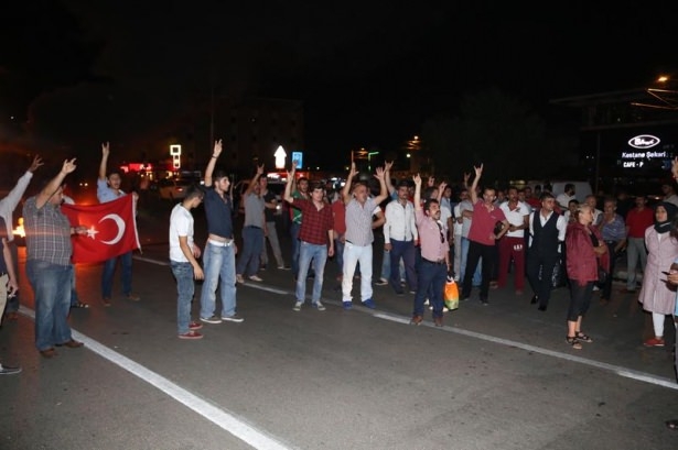 Dağlıca saldırısı vatandaşları sokağa döktü 91