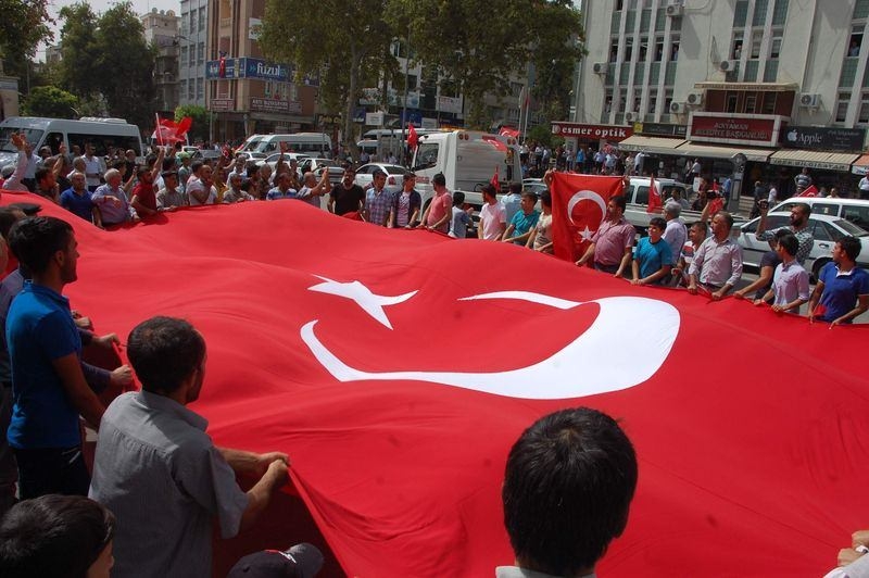 Türkiye'de teröre lanet yürüyüşleri 100