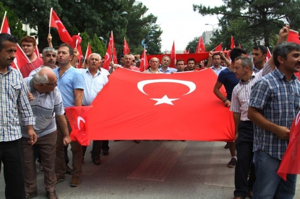 Türkiye'de teröre lanet yürüyüşleri 158