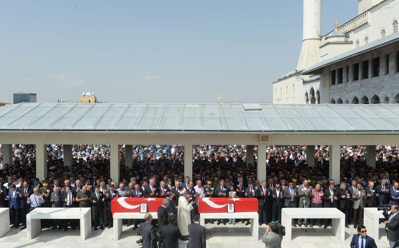 Iğdır şehitlerine son görev 12