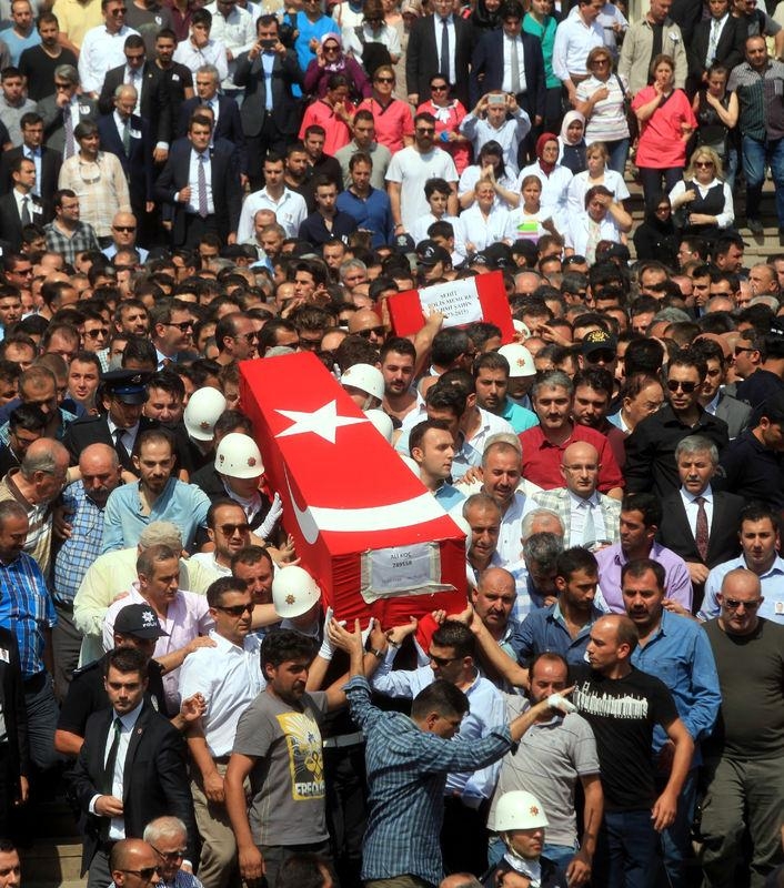 Iğdır şehitlerine son görev 17