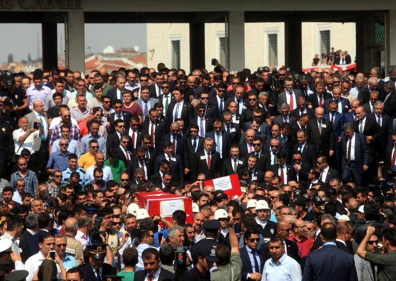 Iğdır şehitlerine son görev 18