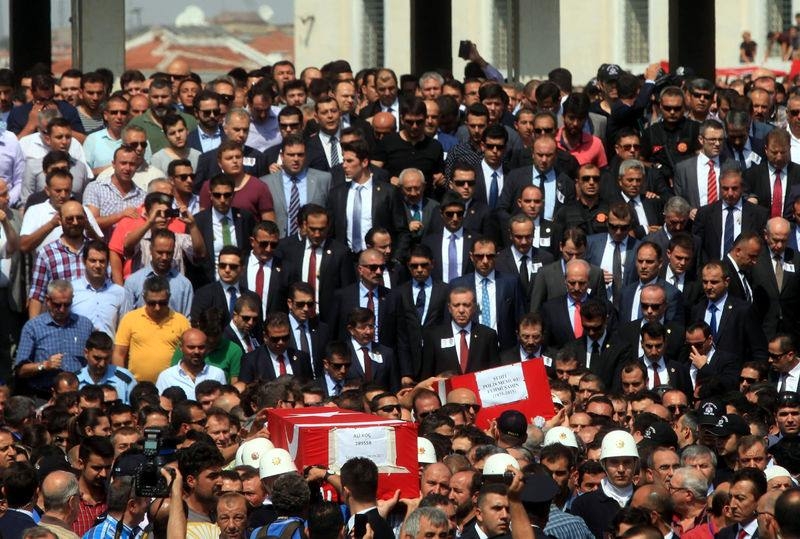 Iğdır şehitlerine son görev 19