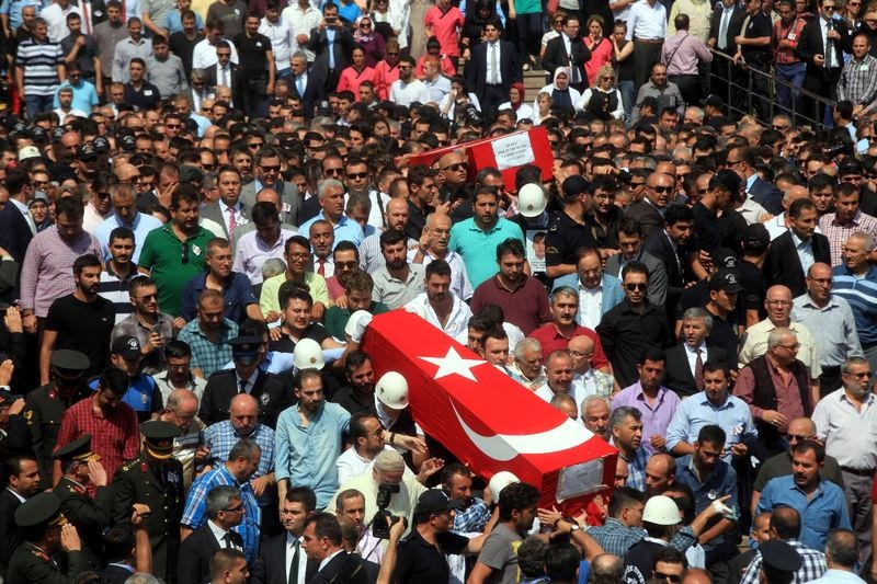 Iğdır şehitlerine son görev 24